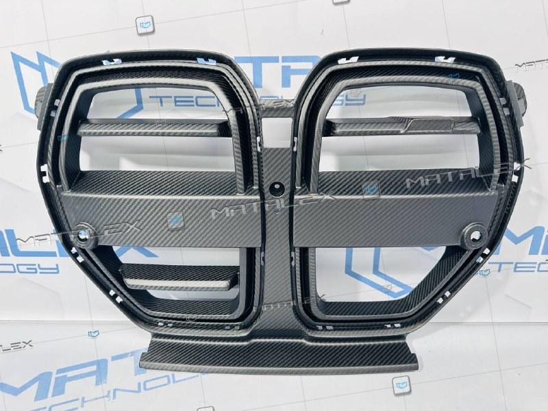 Решетка радиатора BMW G80 G81 G82 G83 в SQ-V стиле, матовый сухой карбон, под ACC
